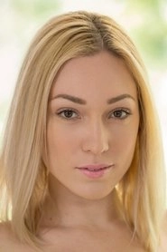Ảnh diễn viên Lily LaBeau